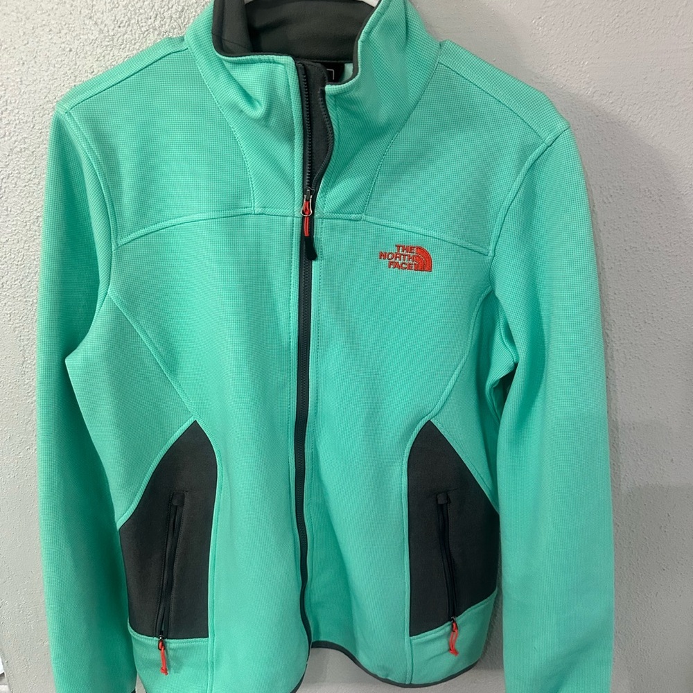 Almost Brand New North Face Zip Up Jacket! Work only once, but too big.No stain
